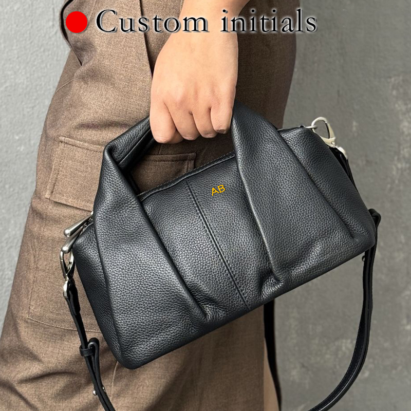 Custom Initials Leather Pillow - Luxury Bags Japan 评论和价格