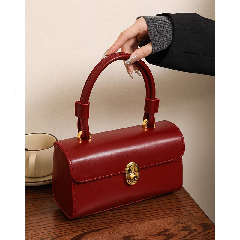 Luxury Bridal Red Wedding Bag  - Luxury Bags Korea 评论和价格